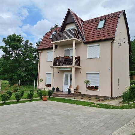 Barka Apartman Nagykanizsa Exterior foto